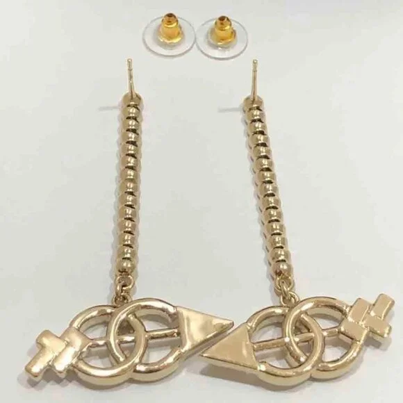 CHANEL CC Logos Rhinestone Arrow Stud Earrings Gold Tone B23C Auth w/Box - Picture 6 of 16